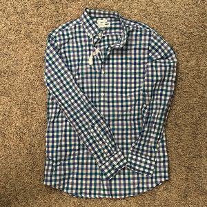 Old Navy men’s regular fit size small classic shirt 100% cotton. NWT.